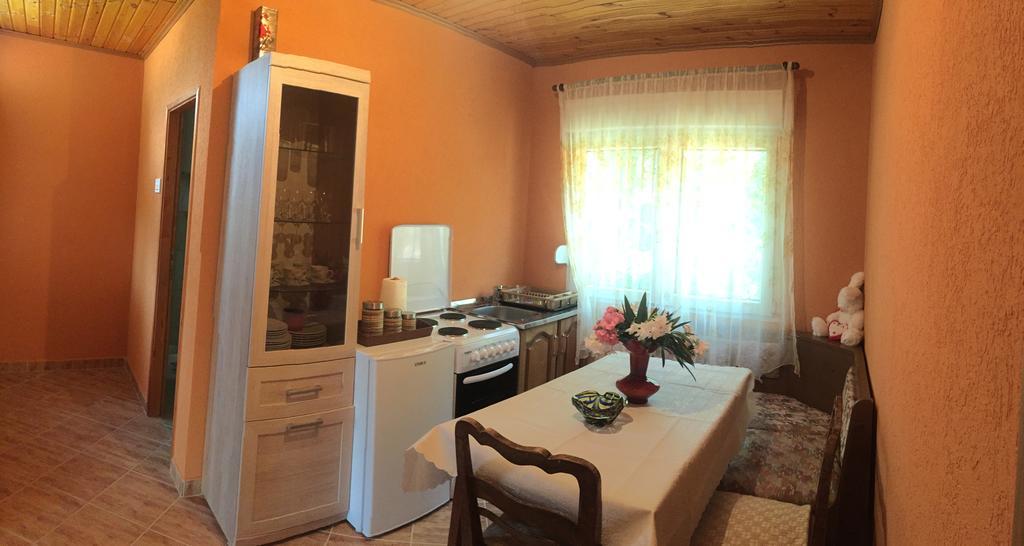 Apartment Sjekloca เวียร์ปาซาร์ ห้อง รูปภาพ